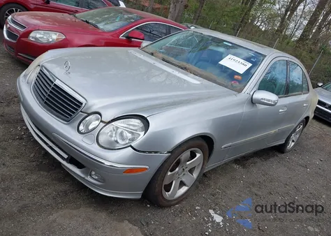 2003 Mercedes-Benz E 500 z USA, uszkodzony, nr VIN WDBUF70J53A324818